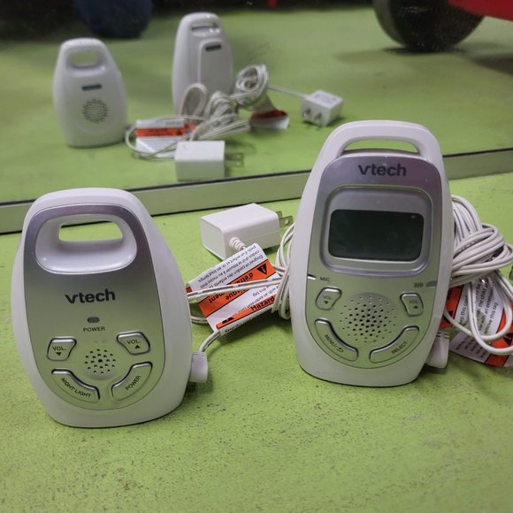 VTech DM223 DECT 6.0 Digital Audio Baby Monitor - Picture 15 of 15